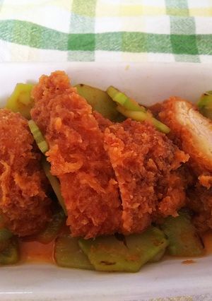 簡単美味・トンカツとアボカドの茎炒め-レシピのメイン写真