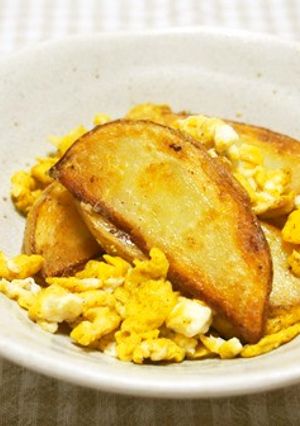 かりかりじゃが芋と卵のカレー粉焼き♪-レシピのメイン写真