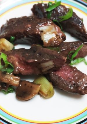 低温調理/ミスジステーキ肉オイスター炒め-レシピのメイン写真