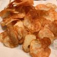 4種の粉でパリッと旨い、ポテトチップス