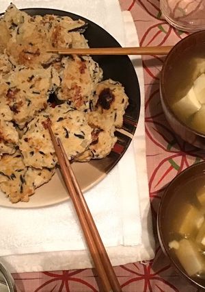 ひじきハンバーグと豆腐のお吸い物-レシピのメイン写真