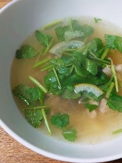 簡単!鶏肉&パクチーのレモンスープ♪-レシピのメイン写真