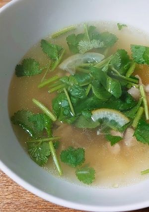 簡単！鶏肉&パクチーのレモンスープ♪-レシピのメイン写真