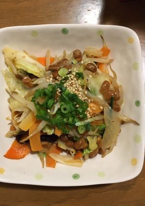 カット野菜と納豆だけ！簡単炒め-レシピのメイン写真