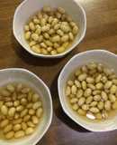 梅こんぶ茶で福茶風？青大豆のひたし豆