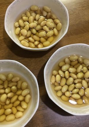 梅こんぶ茶で福茶風？青大豆のひたし豆-レシピのメイン写真