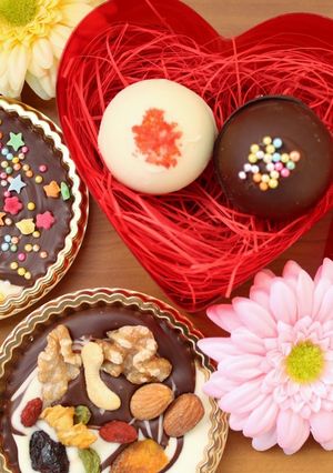 塩麹キャラメル入りカプセルチョコレート♡-レシピのメイン写真