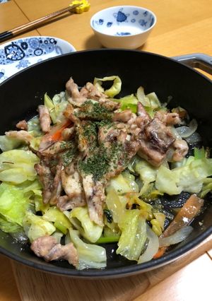 魚のアラとキャベツの蒸し炒め-レシピのメイン写真