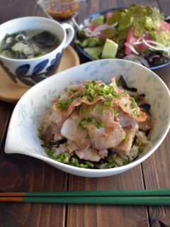 焼肉のたれ使用♪豚の焼肉丼-レシピのメイン写真