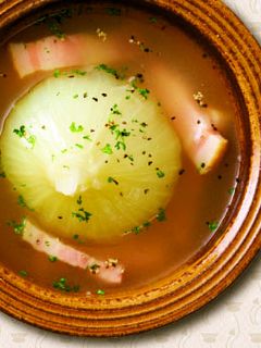 新玉ねぎの丸ごとスープ-レシピのメイン写真