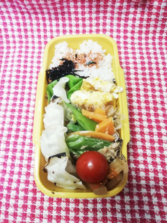 ママ弁当♡残り物。餃子2/4-レシピのメイン写真