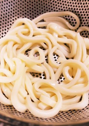 つるつるのごま油の風味が香る茹でうどん-レシピのメイン写真