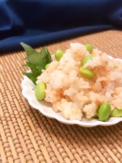 鮭フレークと枝豆の混ぜご飯-レシピのメイン写真