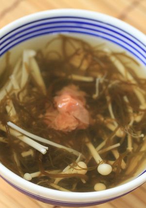 あったか、モズクとえのきの梅スープ-レシピのメイン写真
