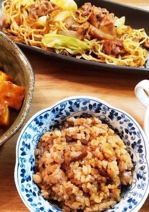 夕飯(2/5)カルディの中華おこわの素-レシピのメイン写真