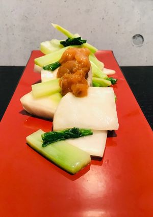 塩ウニを野菜へトッピング-レシピのメイン写真