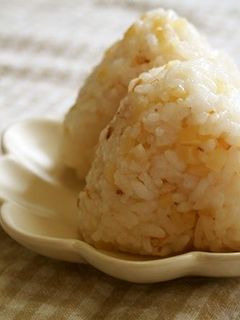 カリカリ!沢庵おにぎり!-レシピのメイン写真