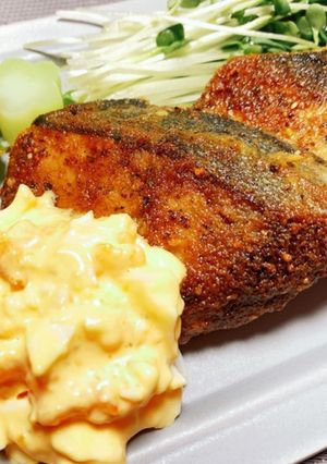 おからパウダーで！鰤のスパイシームニエル-レシピのメイン写真