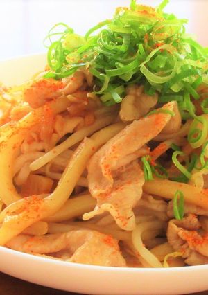 豚こま切れ肉ともやしの辛味焼うどん-レシピのメイン写真