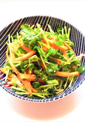 ☺大量消費に☆簡単♪豆苗と人参のナムル☺-レシピのメイン写真