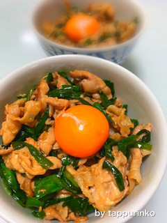 ランチ時短 豚こまメイン簡単和風ニラ玉丼-レシピのメイン写真