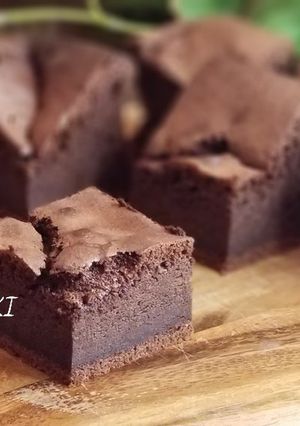 綺麗になれちゃう『超簡単チョコケーキ』-レシピのメイン写真