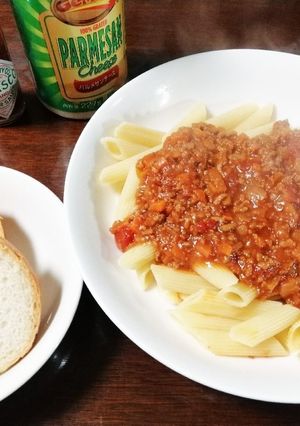 ペンネとフランスパン-レシピのメイン写真