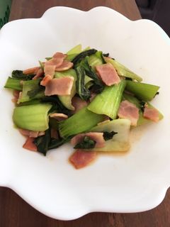 チンゲン菜とベーコンの炒め物-レシピのメイン写真