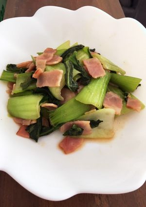 チンゲン菜とベーコンの炒め物-レシピのメイン写真