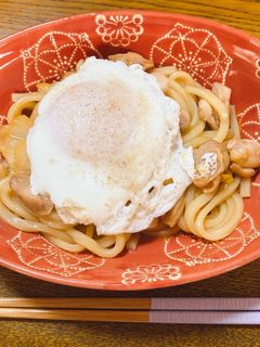 目玉焼きのせ☆*。超簡単焼きうどん-レシピのメイン写真