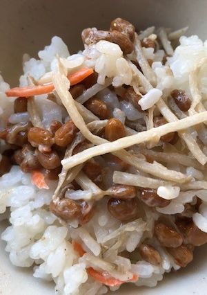 納豆とごぼうサラダの混ぜご飯-レシピのメイン写真