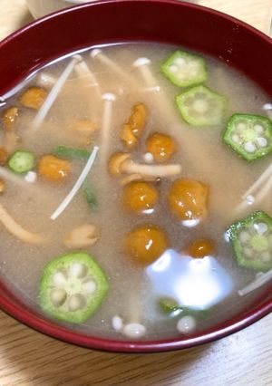 おくらとえのきとなめこの味噌汁-レシピのメイン写真