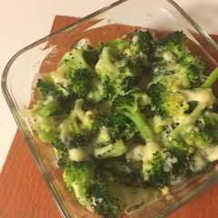 A picture of ブロッコリーのマヨチーズ焼き.
