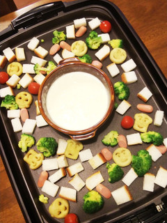 ホットプレートでチーズフォンデュ-レシピのメイン写真