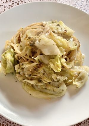 セロリのジェノベーゼ でキャベツのパスタ-レシピのメイン写真