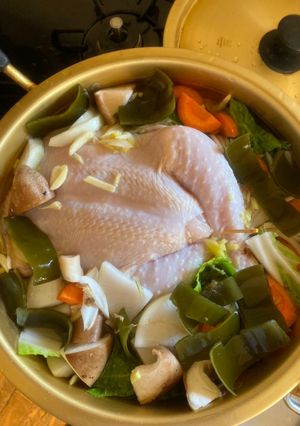 油っこくない具だくさん野菜の丸鶏煮込み-レシピのメイン写真