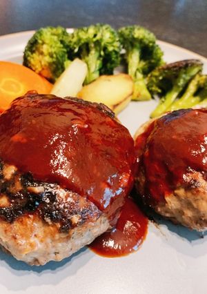 肉汁じゅわっ☆ジューシーハンバーグ-レシピのメイン写真