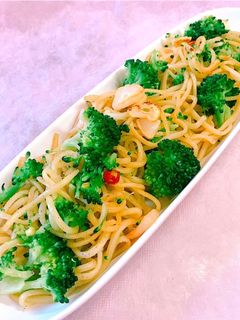 ブロッコリーのペペロンチーノ風焼きそば-レシピのメイン写真