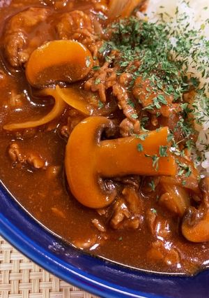 デミグラスソース缶で簡単ハヤシライス-レシピのメイン写真