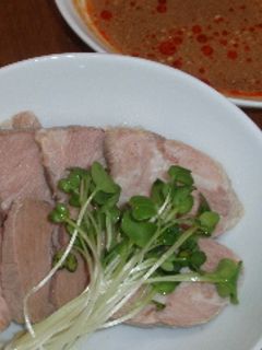 ゆで豚*ピリ辛ごまだれ-レシピのメイン写真
