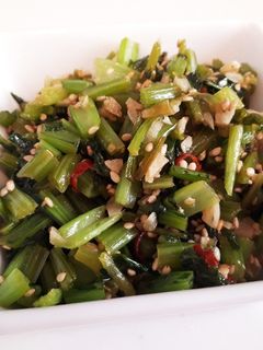 かぶの葉にんにく炒め-レシピのメイン写真