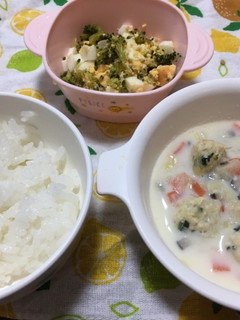 10ヶ月☆ごはん クリーム煮 卵サラダ-レシピのメイン写真