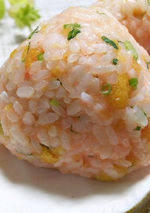 ねぎ と揚げ玉と明太子の混ぜ おにぎり-レシピのメイン写真