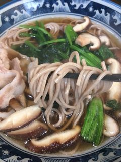 簡単 豚きのこそば-レシピのメイン写真