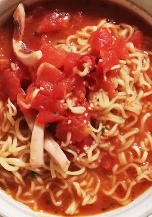 カップラーメンアレンジ♪塩辛トマト-レシピのメイン写真