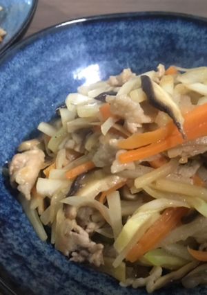 冬野菜のせん切り炒め(大根の皮消費にも)-レシピのメイン写真