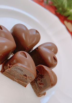 チョコの中からイチゴジャムの生チョコ⁈♡-レシピのメイン写真