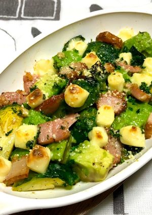 芽キャベツとアボカドのチーズ焼き☆-レシピのメイン写真