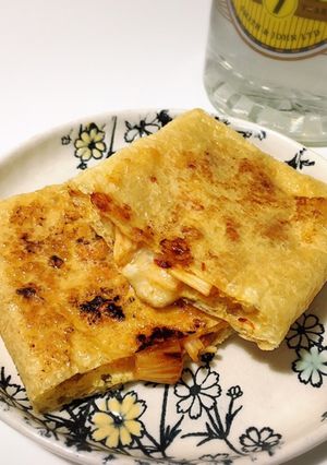 簡単おつまみ　えのきとチーズの油揚げ焼き-レシピのメイン写真