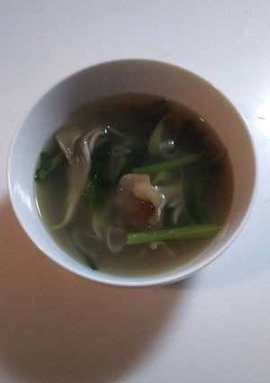 舞茸と春菊のスープ-レシピのメイン写真